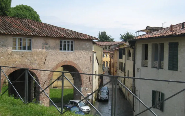 Stay Central in Historic Lucca