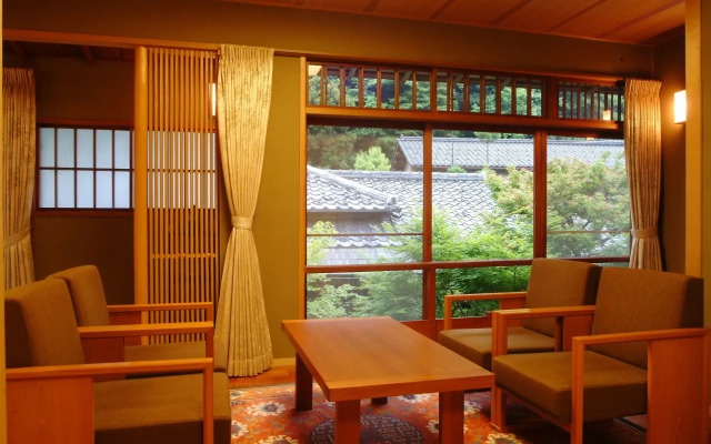 Nishimuraya Honkan Guest House