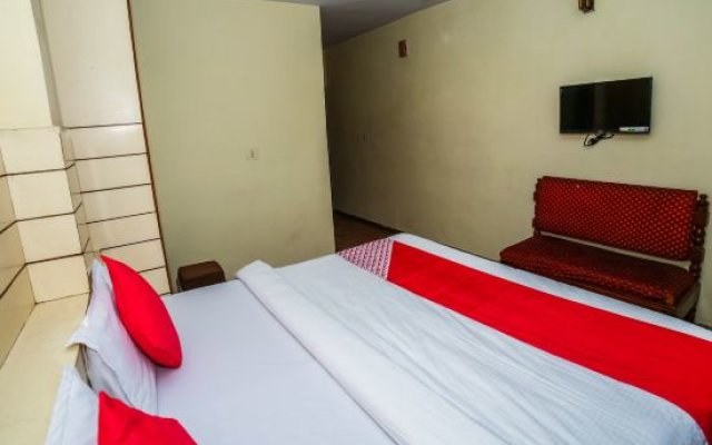 OYO 16947 Hotel Banjara