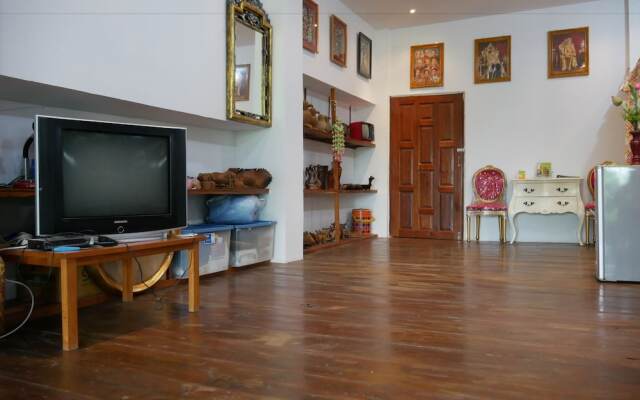 Chalong Homestay