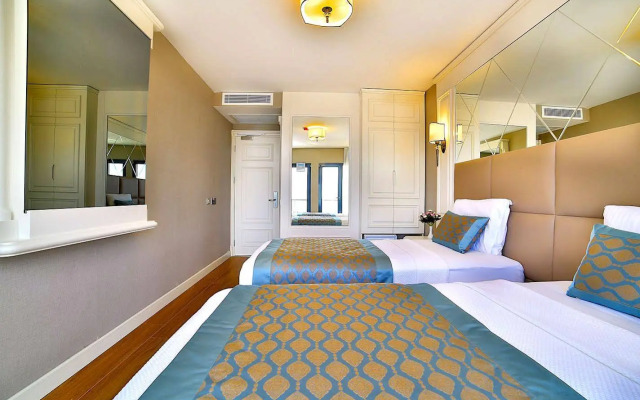 Beethoven Suit Hotel