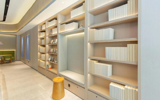 JI Hotel (Baoding Wanbo Square)