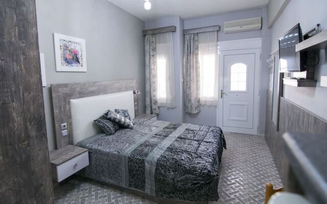 Avra Comfort Rooms