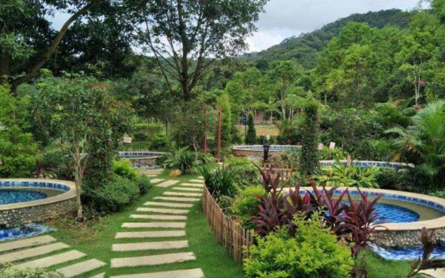 Yi Jing Lin Feng Hot Spring Hotel
