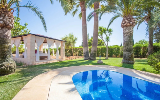 Can Rovey in Inca With 4 Bedrooms and 4 Bathrooms