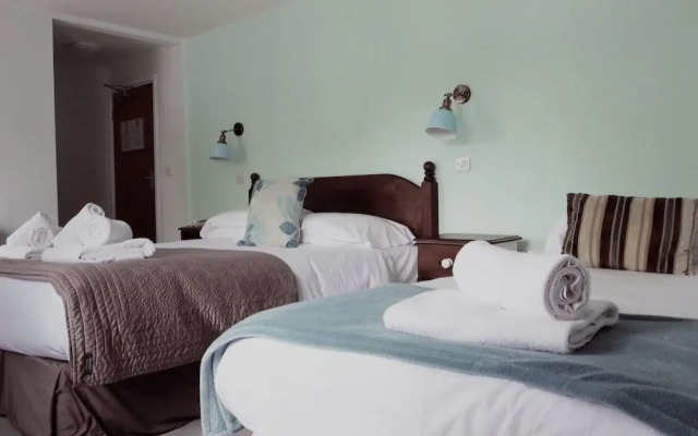 Mullions Hotel