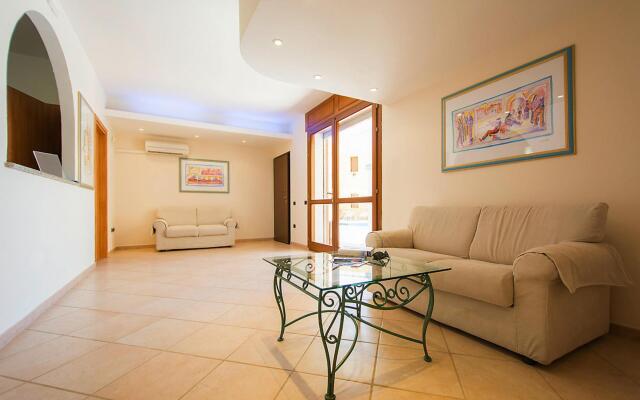 Flat close to stores in Sos Alinos