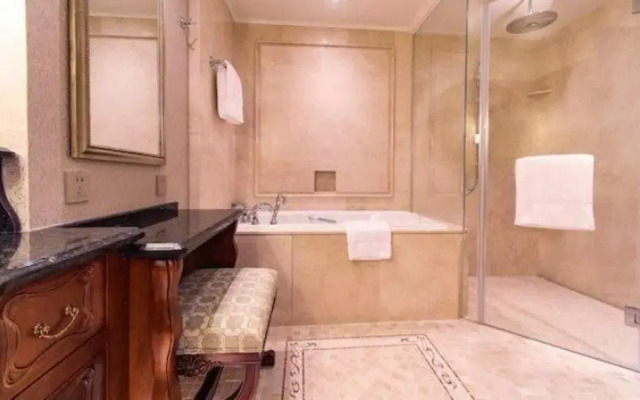 Shanghai Disneyland Hotel 