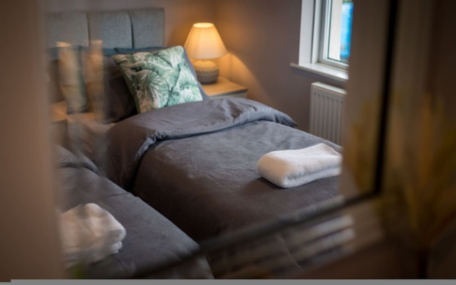 Buckingham House - Spacious 3-bedroom