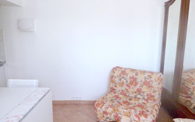 Studio in Pierrefeu-du-var, With Wonderful Mountain View, Pool Access,