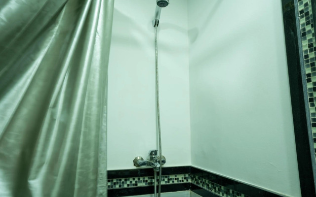 Elegant Hospitality - Garden Duplex