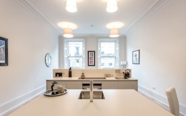 Chester Street 5 Star Residence - Tummel suite