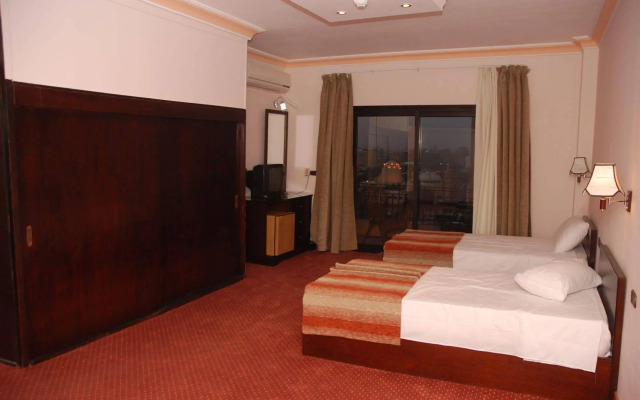 El Tonsy Cairo Hotel