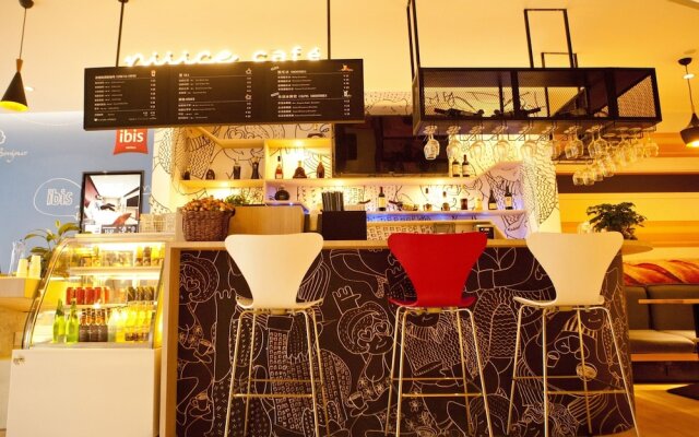 ibis Tianjin Railway Station Hotel