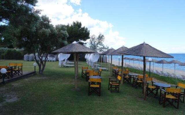 Kopsis Beach Hotel