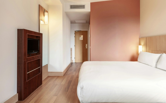 B&B Hotel Barcelona Mataró - Image 3