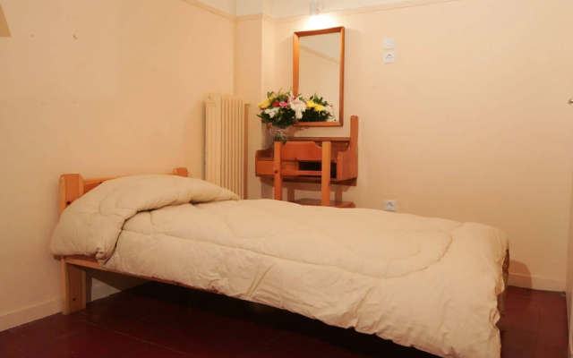 Alma Hotel
