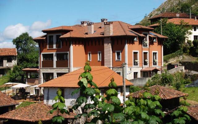 Hotel La Casona De Llerices