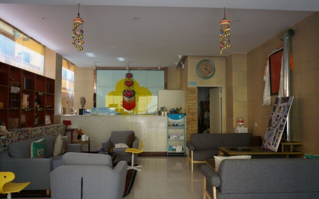 Caiyun Hotel