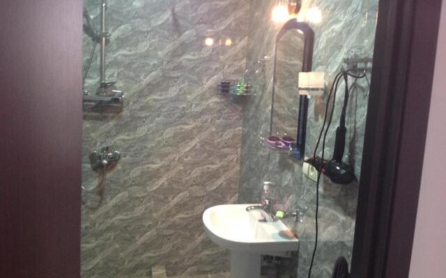Studio Apartment On Khimshiashvili 15