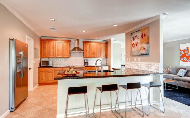 PX037 3 Bedroom Apartment By Senstay