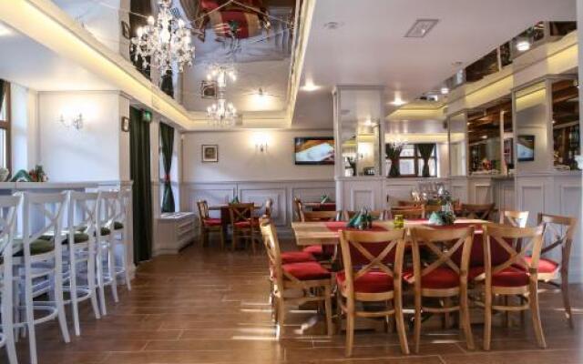 7 Pools Boutique Hotel & Spa