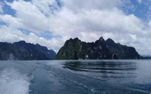 Coco Khao Sok Hostel
