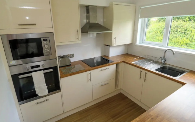 Harcombe House Bungalow 11