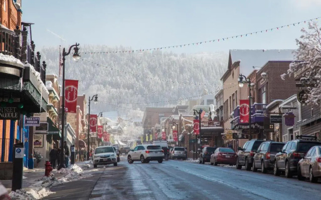 Park Avenue Condominiums | Park City Resort Lodging