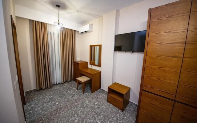 Hotel Center
