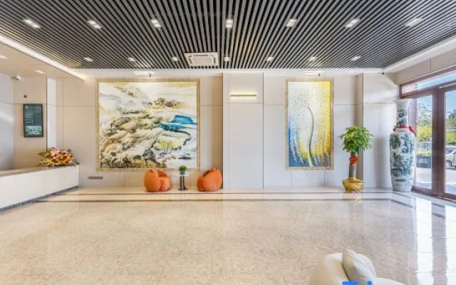 Zsmart Hotel (Foshan Green Island Lake Subway Station)
