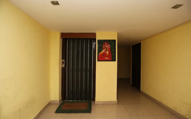Hotel Centre Point by OYO Rooms
