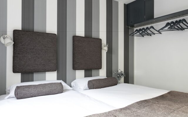 The Addenbrooke's Suite (Peymans)