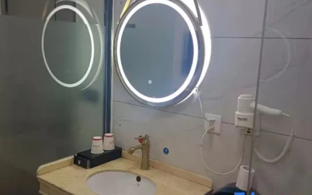 Shangqiu Mango Hotel