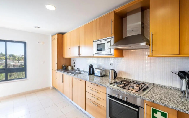 #069 Stunning Flat Near New Town w Pool View