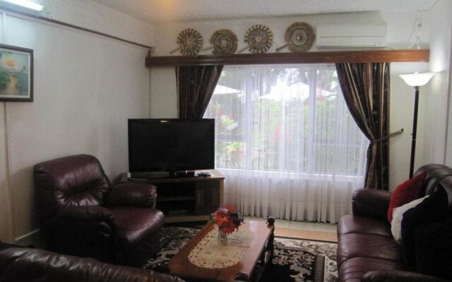 Captain Cook Apartments