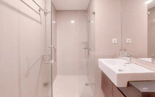 Spacious And Nice 2Br At Bintaro Embarcadero Apartment