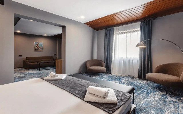 Отель Splendid Tbilisi