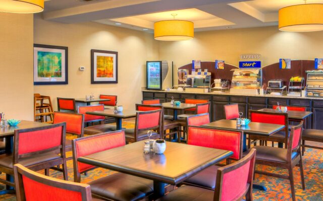 Holiday Inn Express And Suites Granbury by IHG