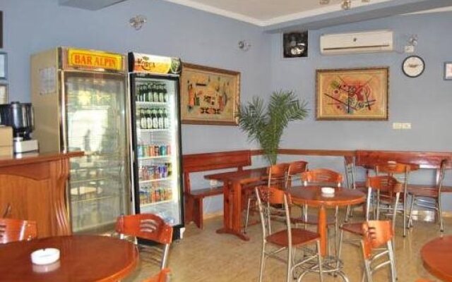 Hotel Alpin