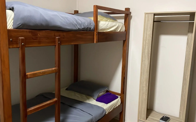 Step In Lodge - Hostel