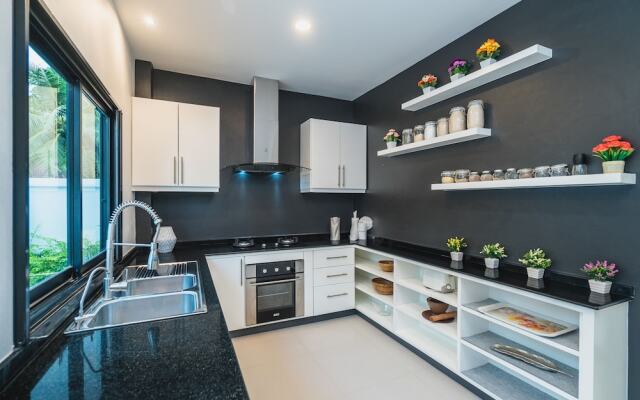 The White Pool Villa Kamala Beach Phuket