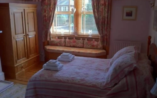Moor End House Bed & Breakfast