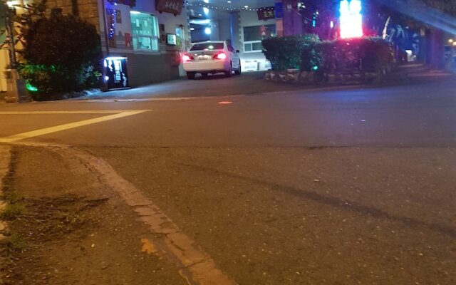 Hua Xiang Motel - Fengshan
