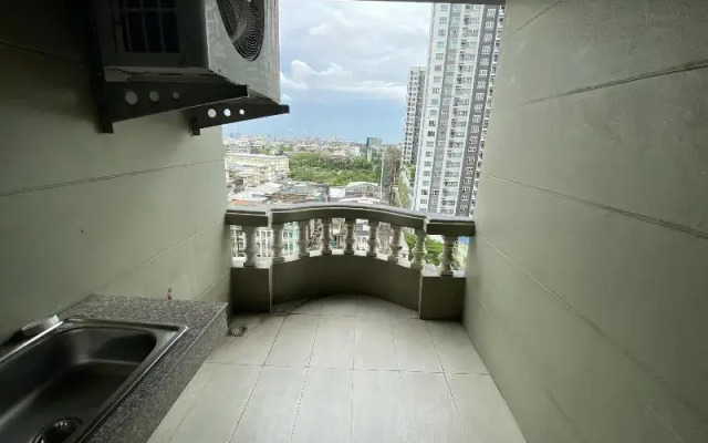 Formerly RedDoorz Premium near Ekkamai BTS Station