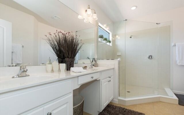 Veranda Palms IHR 1004