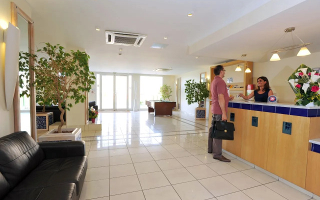 Apts Residence Inter Hotel Sea Side Park Villeneuv