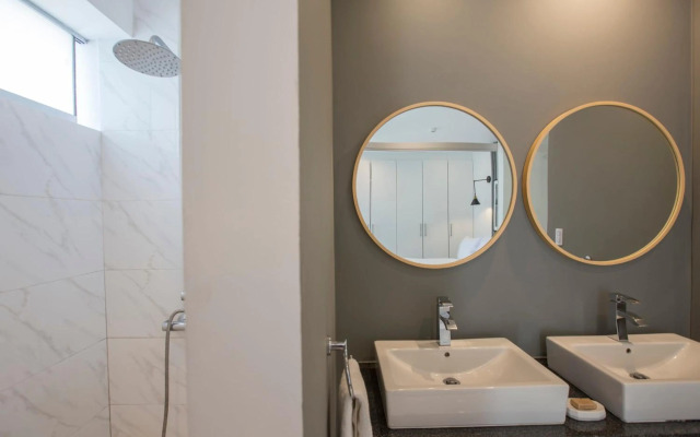 Monochromatic 2BR in Miraflores