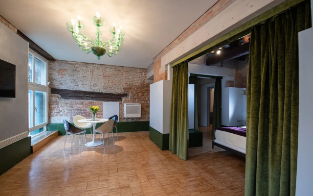 Locanda Leon Bianco on the Grand Canal