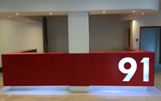 91 Loop - Hostel